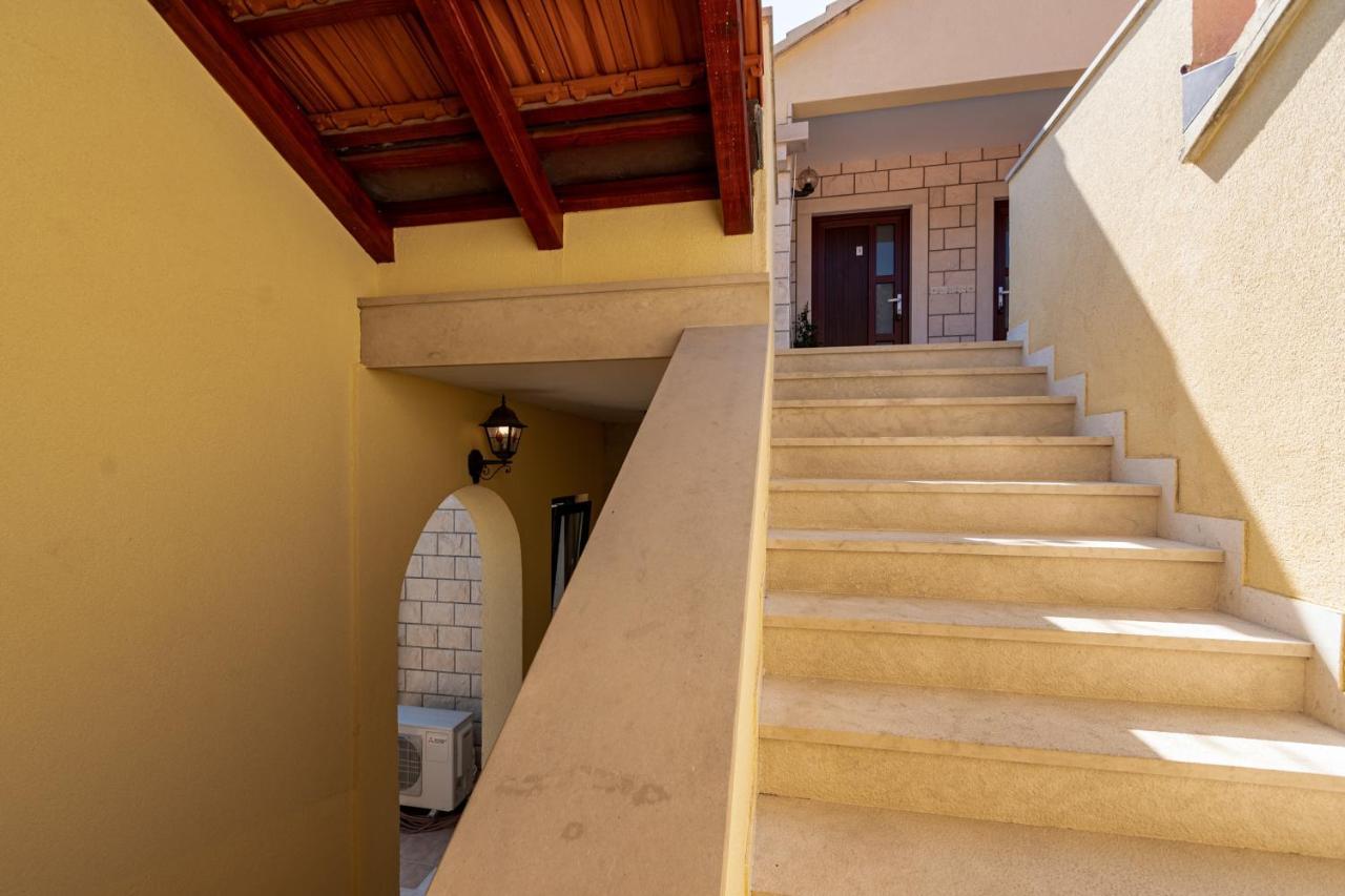 Villa Ana Zrnovo Екстер'єр фото
